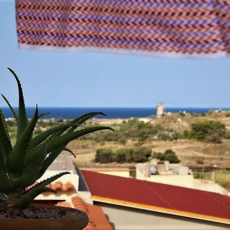La Terrazza Di Mariel Apartment Pachino Exterior photo